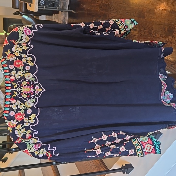 Johnny Was Sandra Heavily Embroidered Top - Picture 5 of 11
